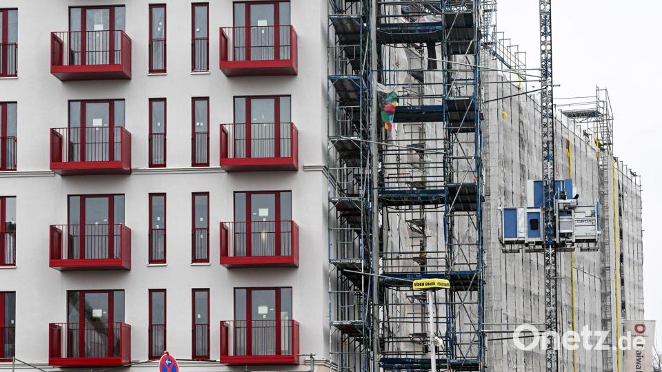 Insbesondere in Ballungsgebieten und Großstädten finden Beschäftigte immer schwerer eine Wohnung. (Symbolbild) Bild: Jens Kalaene/dpa