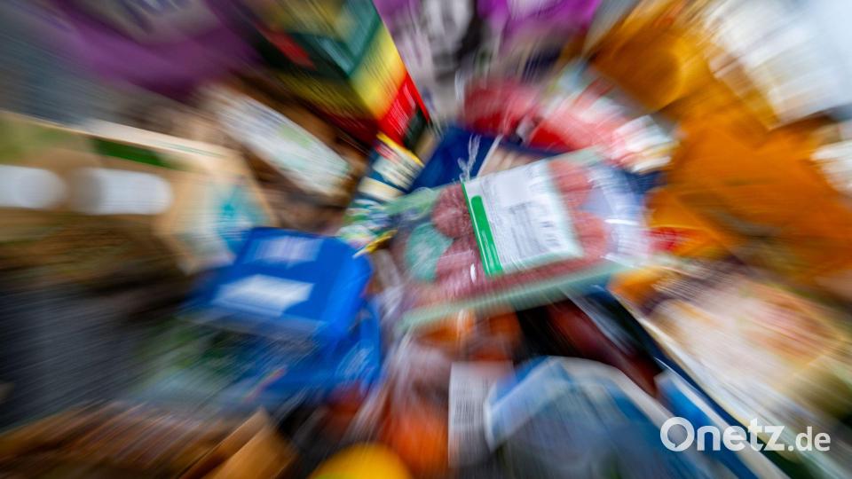 Viele Lebensmittel sind teurer geworden. (Symbolbild) Bild: Jens Büttner/dpa