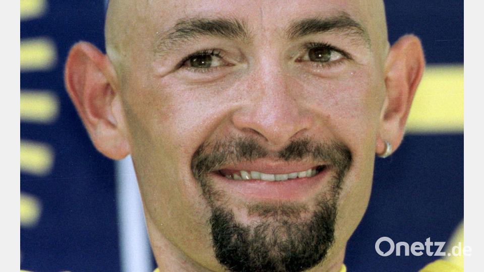 Marco Pantani trug einen markanten Ohrring. (Archivbild) Bild: picture alliance / dpa