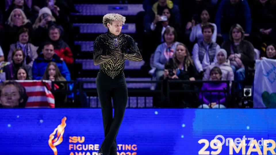 Ilia Malinin zeigte in seiner Kür fünf Vierfachsprünge. Bild: Petr David Josek/AP/dpa