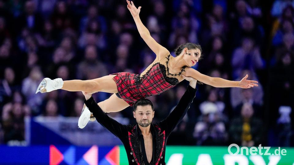 Einem Bericht zufolge soll eine Hebefigur der Grund für den umstrittenen Punktabzug sein. Bild: Petr David Josek/AP/dpa