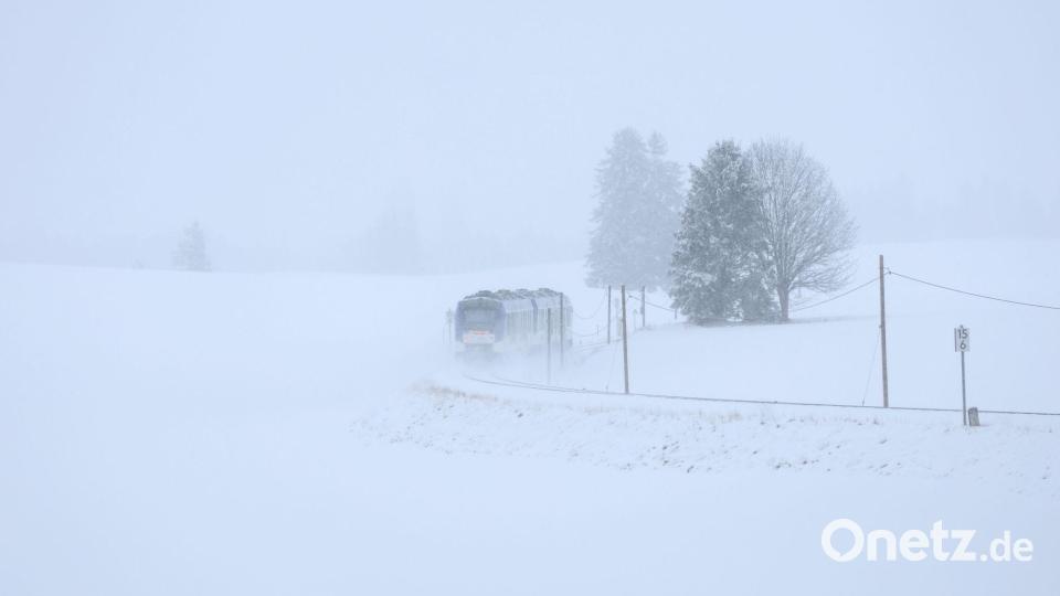 Winterliches Wetter prägt den Start in die Osterferien in Bayern. Bild: Karl-Josef Hildenbrand/dpa
