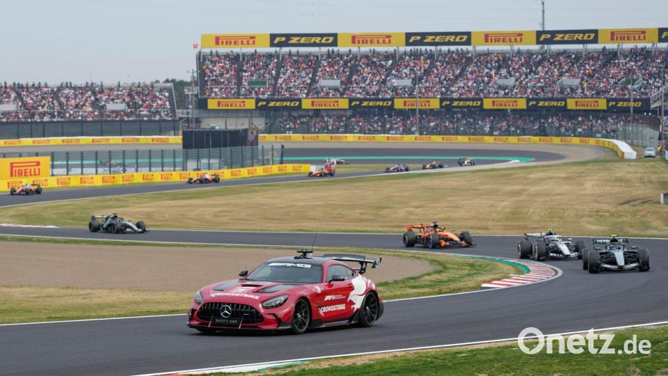 Eine Safety-Car-Phase entschied das Rennen in Suzuka. Bild: Eugene Hoshiko/AP/dpa