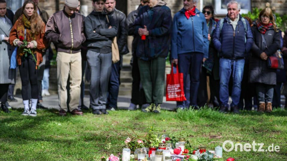 Am Sonntagnachmittag fand in Witten eine Kundgebung statt. Bild: Christoph Reichwein/dpa