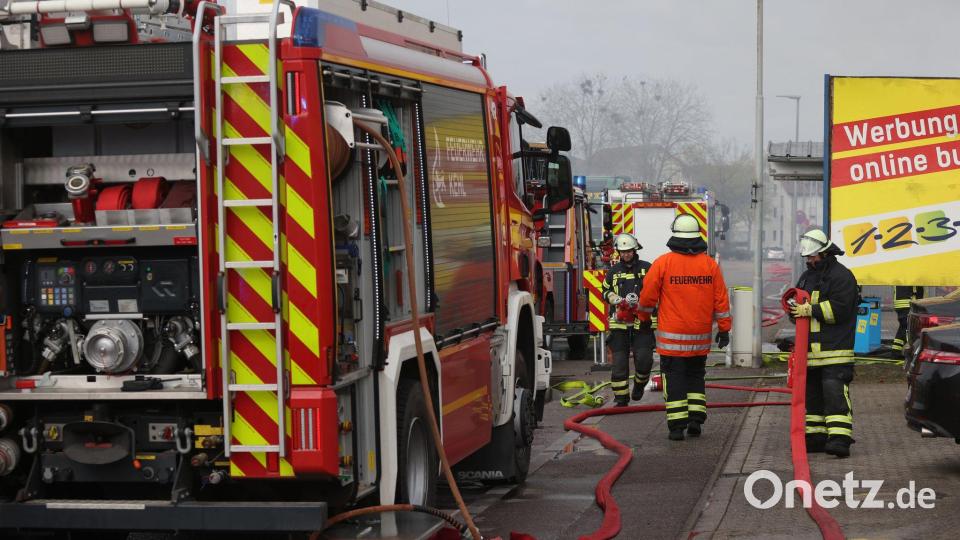 Noch ist völlig unklar, warum das Feuer ausbrechen konnte. Bild: Philipp von Ditfurth/dpa