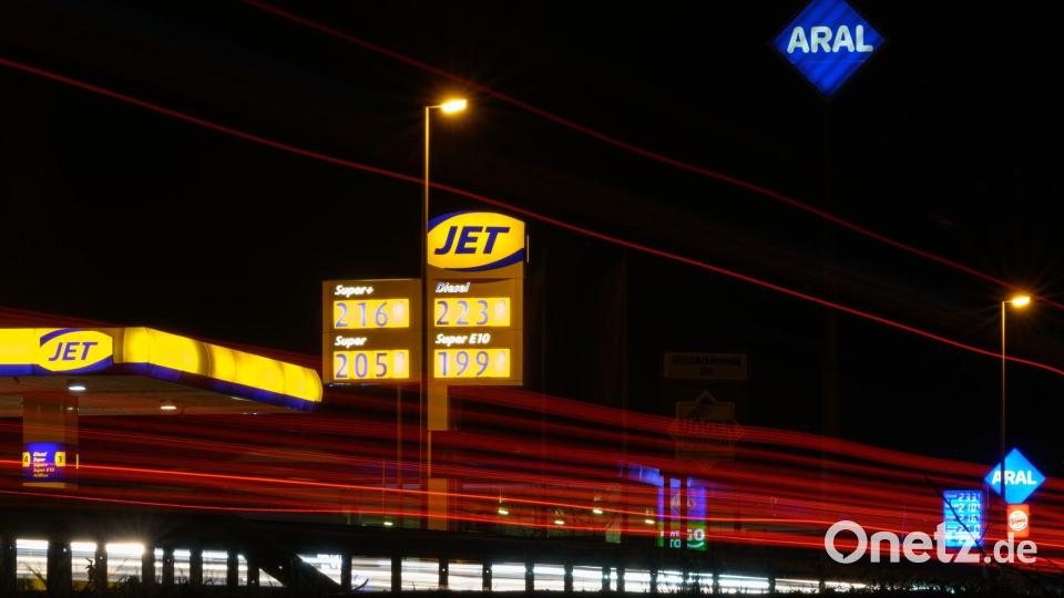 Spritpreise am Morgen Bild: Hendrik Schmidt/dpa