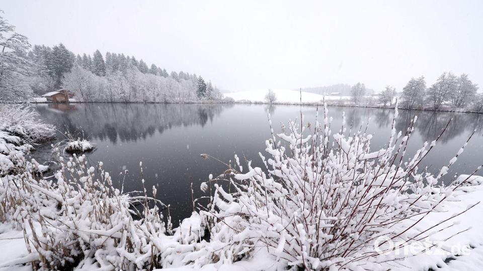 Insbesondere in den Alpen erwartet der Wetterdienst Neuschnee. Bild: Karl-Josef Hildenbrand/dpa