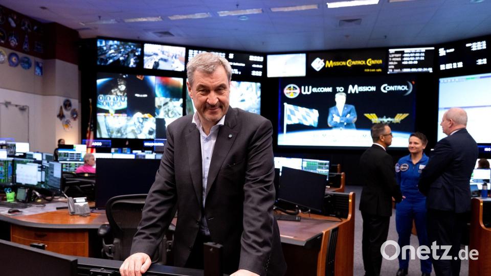 Mission Control mit Markus Söder. Bayerns Ministerpräsident ist beeindruckt von der Einsatzzentrale für die internationale Raumstation ISS der US-Raumfahrtbehörde Nasa in Houston. Bild: Sven Hoppe/dpa
