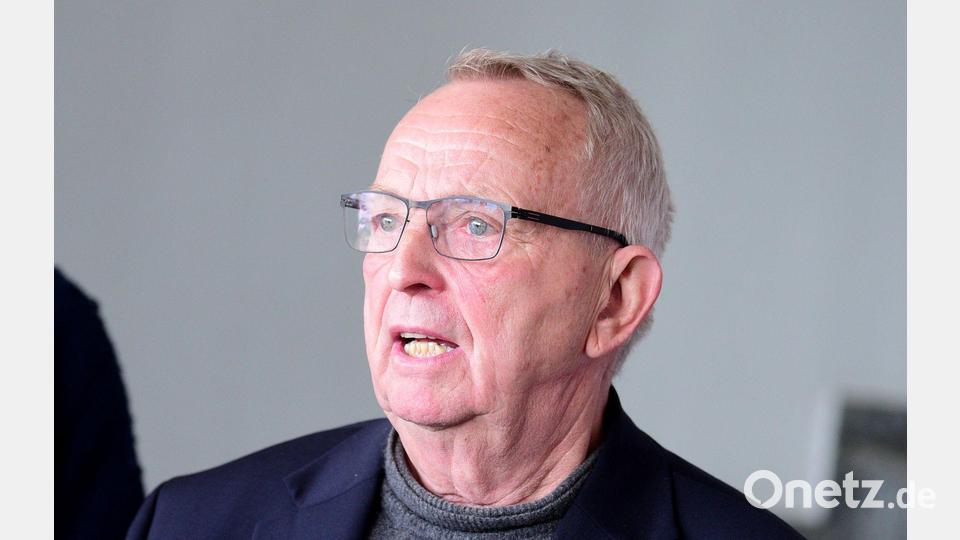 Umweltminister Backhaus sorgt sich um den Buckelwal vor der Küste Mecklenburg-Vorpommerns. Bild: Daniel Bockwoldt/dpa