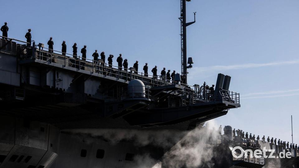 Flugzeugträgers USS George H.W. Bush legt ab Bild: Kendall Warner/The Virginian-Pilot via AP/dpa