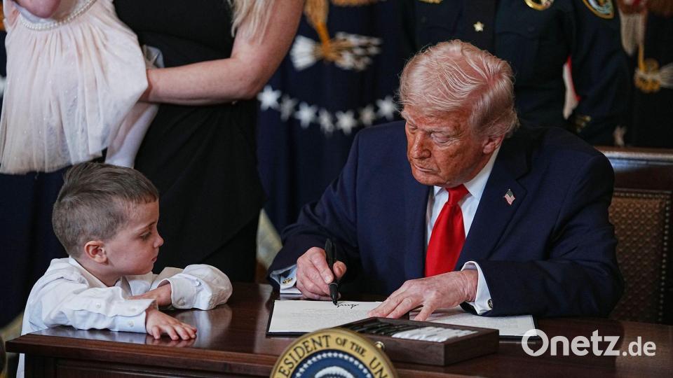Trump hat eine klare Meinung zum US-Geburtsrecht. (Archivbild) Bild: Allison Robbert/AP/dpa