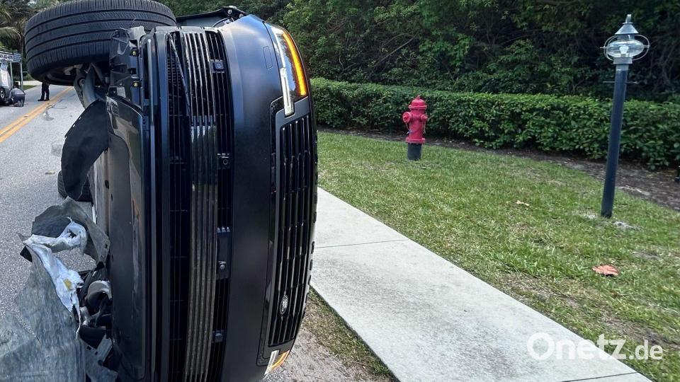 Der Wagen von Tiger Woods hatte sich bei dem Unfall überschlagen. Bild: Uncredited/Martin County Sheriff's Office/AP/dpa