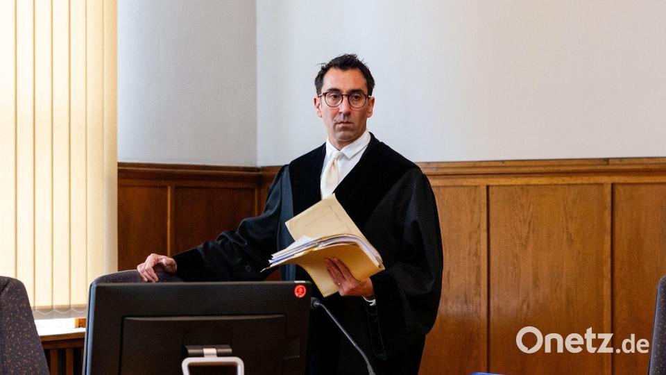 Staatsanwalt Christian Nassiry kurz vor der Urteilsverkündung. Bild: Laszlo Pinter/dpa