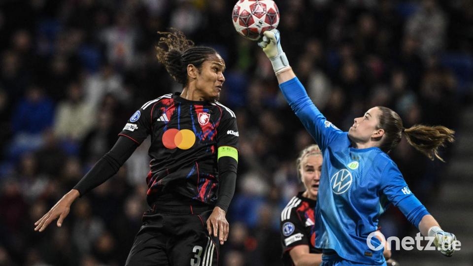 Vielbeschäftigt: VfL-Torhüterin Stina Johannes Bild: Jeff Pachoud/AFP/dpa