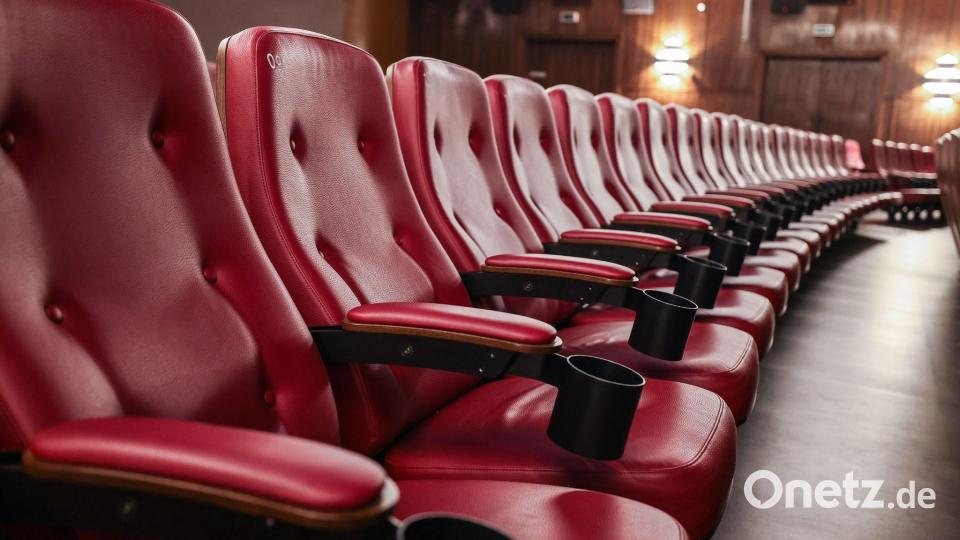 Am Karfreitag ins Kino gehen ist möglich - aber nicht alle Filme dürfen gezeigt werden. (Symbolbild) Bild: Oliver Berg/dpa