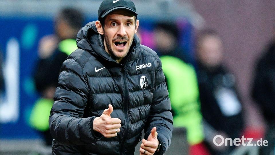 Freut sich auf ein besonderes Kräftemessen: Julian Schuster vor dem Duell mit dem FC Bayern. (Archivbild) Bild: Uwe Anspach/dpa