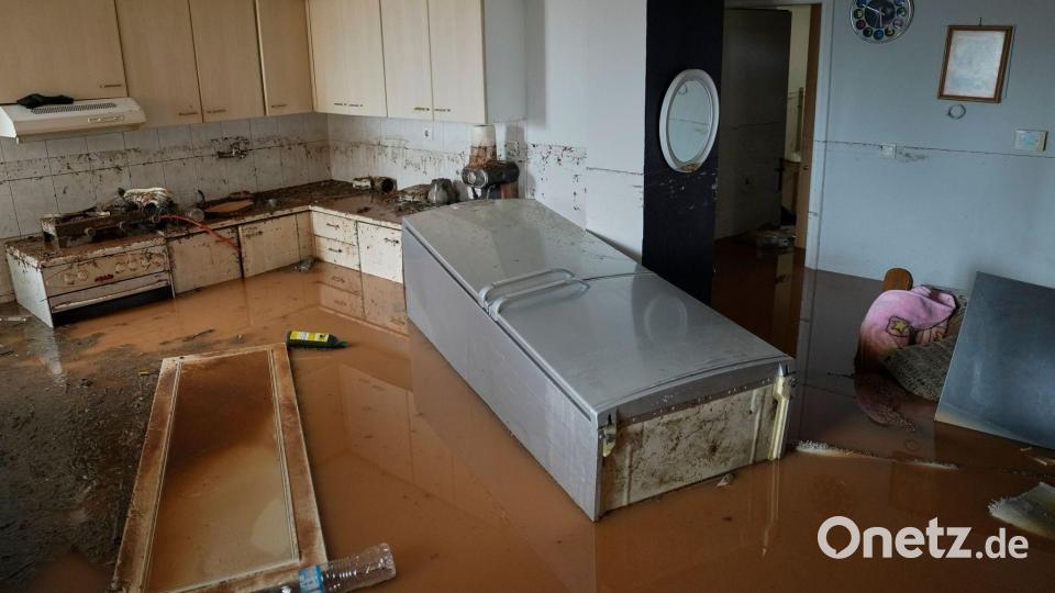 Schwere Unwetter haben in Griechenland große Schäden verursacht. Bild: Thanassis Stavrakis/AP/dpa