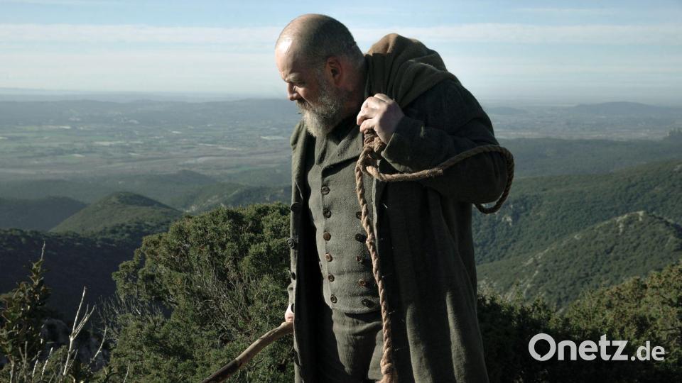 Das Leben voller Gewalt, Ungerechtigkeit, Misstrauen und Entbehrung haben aus Valjean (Grégory Gadebois) einen Mann voller Hass gemacht. Bild: -/Happy Entertainment/dpa