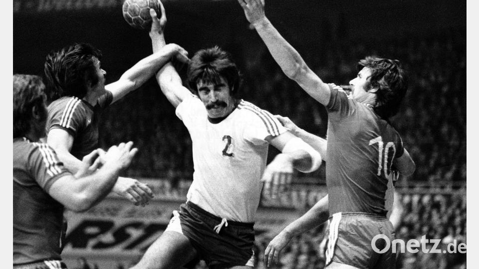 Heiner Brand gewann als VfL-Spieler sechsmal die deutsche Meisterschaft. (Archivbild) Bild: picture alliance / dpa