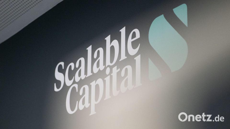 Scalable Capital hob zuletzt die Zinsen an und zog damit am Rivalen Trade Republic vorbei. (Symbolfoto) Bild: Leonie Asendorpf/dpa