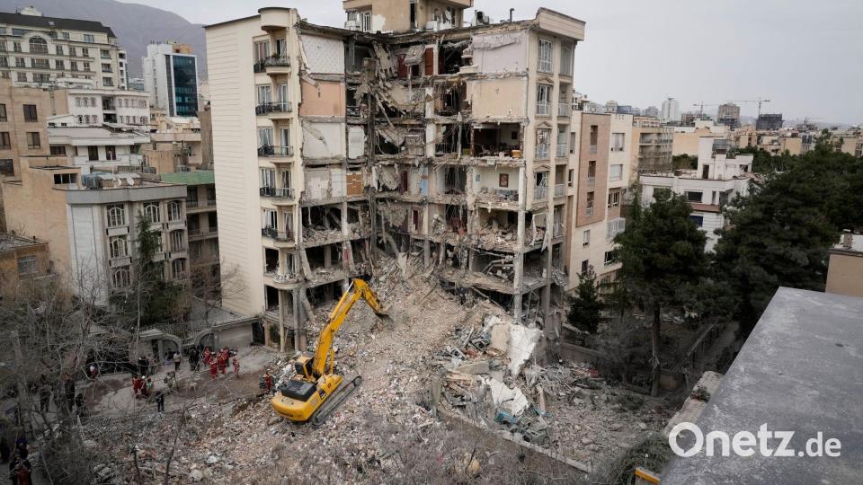 In Kriegszeiten schwindet der Raum für die Zivilgesellschaft, sagen Experten. (Archivbild) Bild: Vahid Salemi/AP/dpa