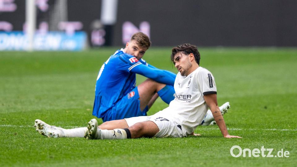 Enttäuschte Gesichter nach einem 2:2 im Borussia-Park. Bild: David Inderlied/dpa