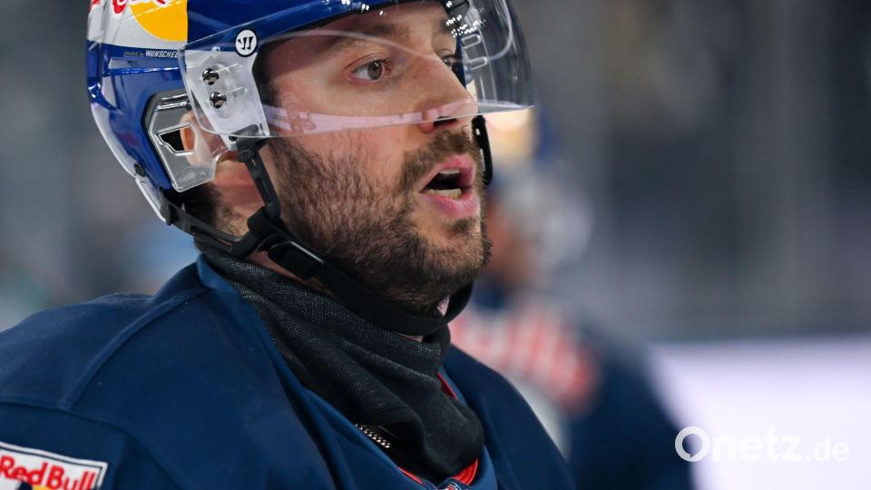 Tobias Rieder entscheidet mit dem EHC Red Bull München die Serie gegen Ingolstadt. (Archivbild) Bild: Sven Hoppe/dpa