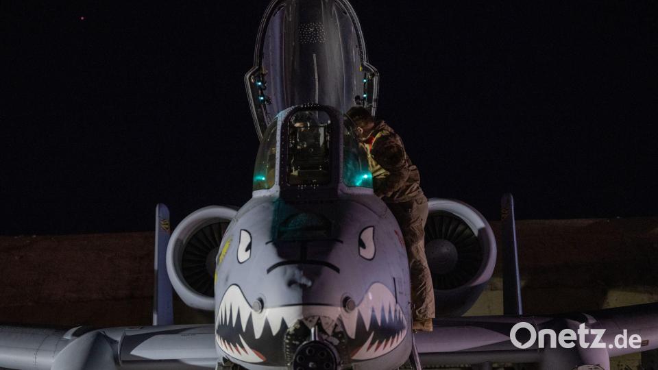 Auch ein Kampfjet vom Typ A-10, der an der Such- und Rettungsmission beteiligt war, stürzte ab. (Archivbild) Bild: Uncredited/U.S. Air Force via DVIDS/dpa