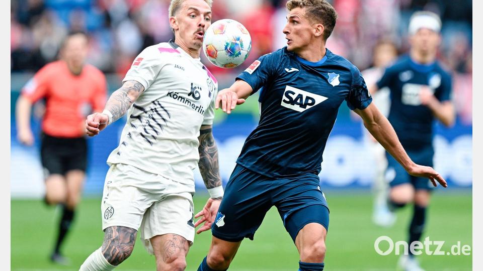 Hart umkämpftes Spiel zwischen Hoffenheim und Mainz. Bild: Uwe Anspach/dpa