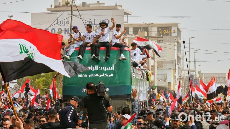 Irak feiert WM-Qualifikation 2026 mit Fan-Zug Bild: Hadi Mizban/AP/dpa