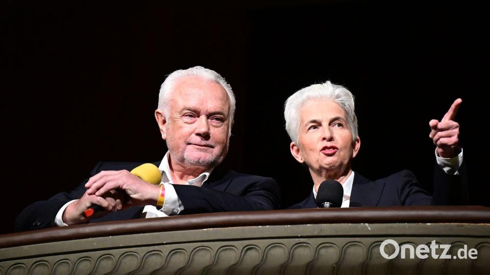 Zur Lage seiner Partei gab Kubicki oft Kommentare von der Seitenlinie ab, hier mit Marie-Agnes Strack-Zimmermann. (Archivbild) Bild: Bernd Weißbrod/dpa