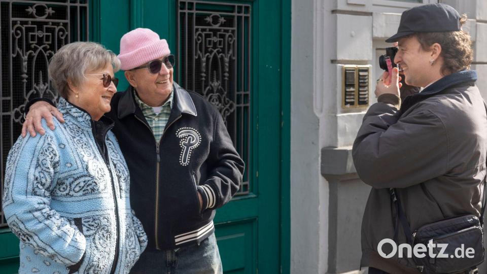 Angela und Alojz Abram wollen unter anderem älteren Menschen zeigen, dass es nie zu spät ist für Veränderung. Bild: Helmut Fricke/dpa