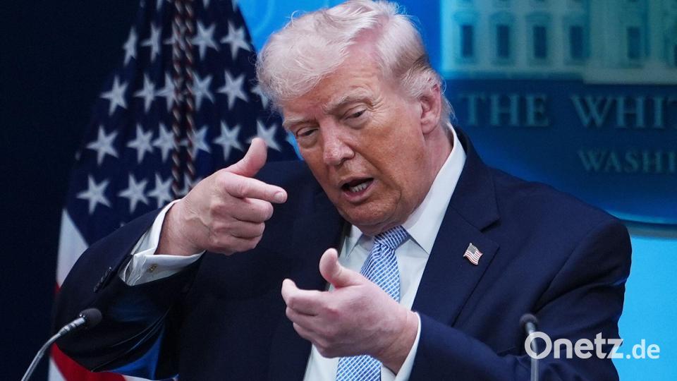 Trump droht mit einer schnellen Zerstörung von Brücken und Kraftwerken im Iran. Bild: Julia Demaree Nikhinson/AP/dpa