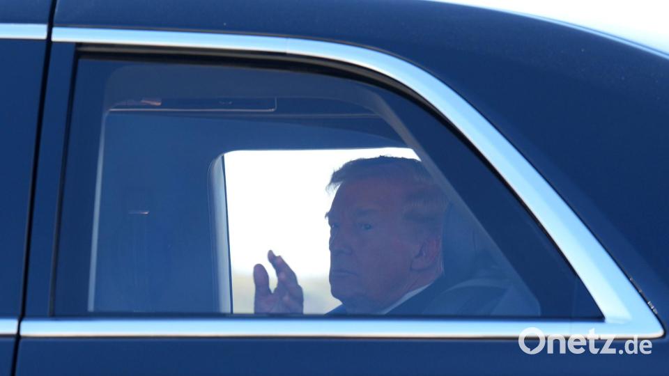 Trump spielt das Problem der Benzinpreise herunter (Archivbild). Bild: Mark Schiefelbein/AP/dpa