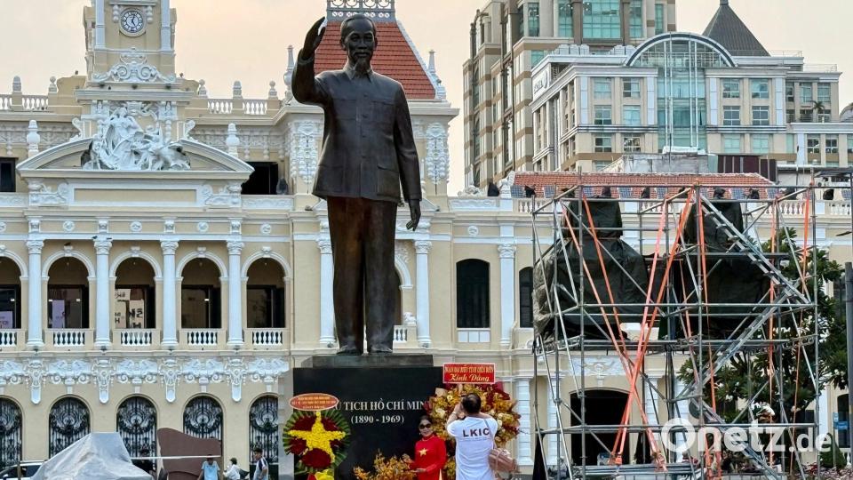 Vietnams Landesvater Ho Chi Minh wird bis heute tief verehrt. (Archivbild) Bild: Carola Frentzen/dpa