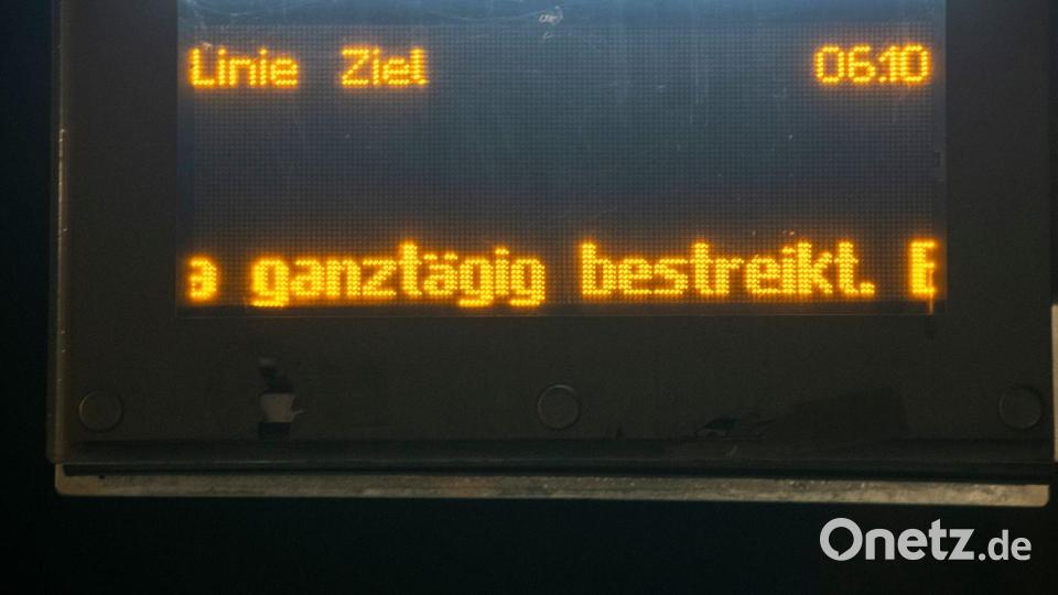 Wieder soll in Augsburg der ÖPNV ganztägig bestreikt werden. Archivbild: Stefan Puchner/dpa