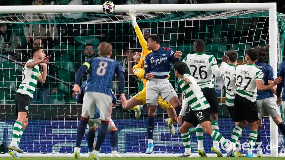 Die Torlatte stand in der Anfangsphase auf beiden Seiten im Mittelpunkt. Bild: Armando Franca/AP/dpa