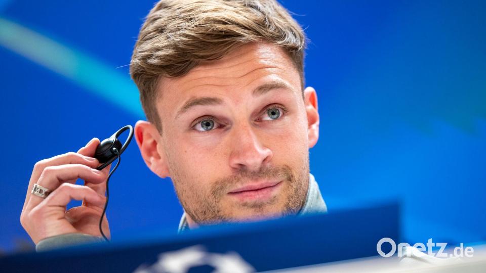 Joshua Kimmich skizziert in Madrid die Wichtigkeit von Harry Kane für den FC Bayern. Bild: Peter Kneffel/dpa