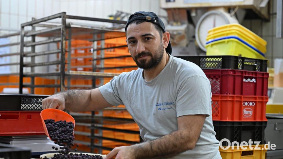 In den Bereichen Medizin, Pflege und Gastronomie sind Menschen aus Syrien, die einst als Flüchtlinge kamen, als Arbeitskräfte geschätzt. (Symbolbild) Bild: Michael Brandt/dpa