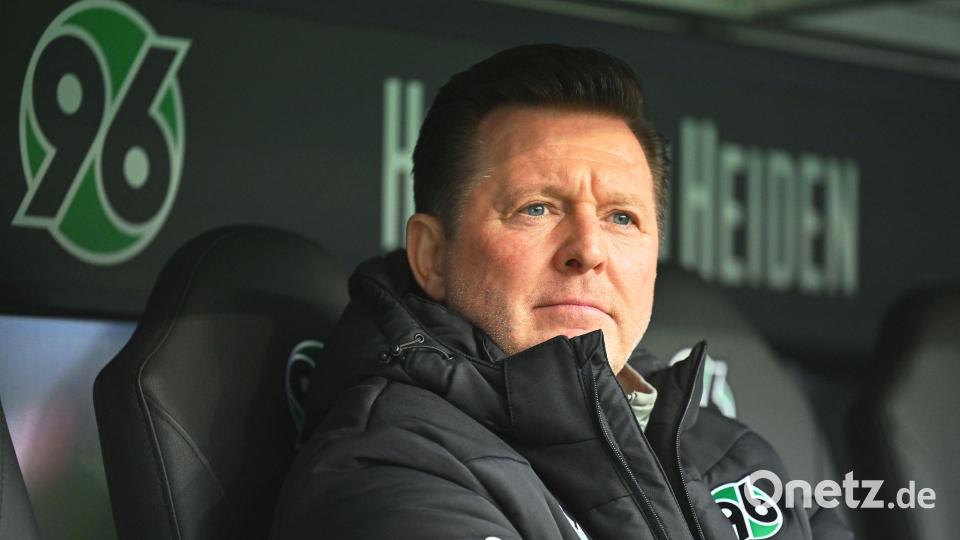 Christian Titz verfügt über einen starken Kader. (Archivbild) Bild: Swen Pförtner/dpa