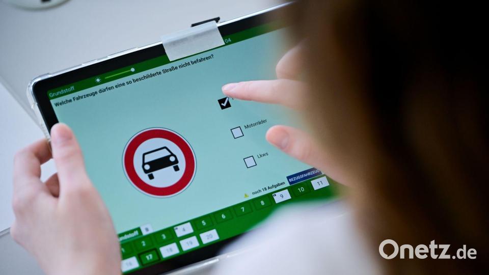 Zunehmend decken Ermittler und Gerichte ein weit verzweigtes System der organisierten Kriminalität auf. (Symboldbild) Bild: Sebastian Gollnow/dpa