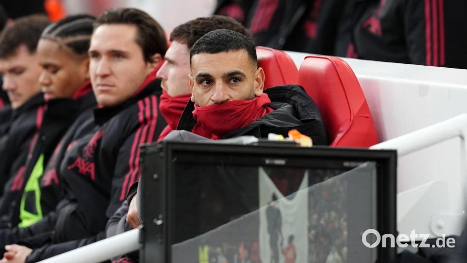 Nur auf der Ersatzbank in Paris: Für Mohamed Salah eine Demütigung. (Archivbild) Bild: Martin Rickett/PA Wire/dpa