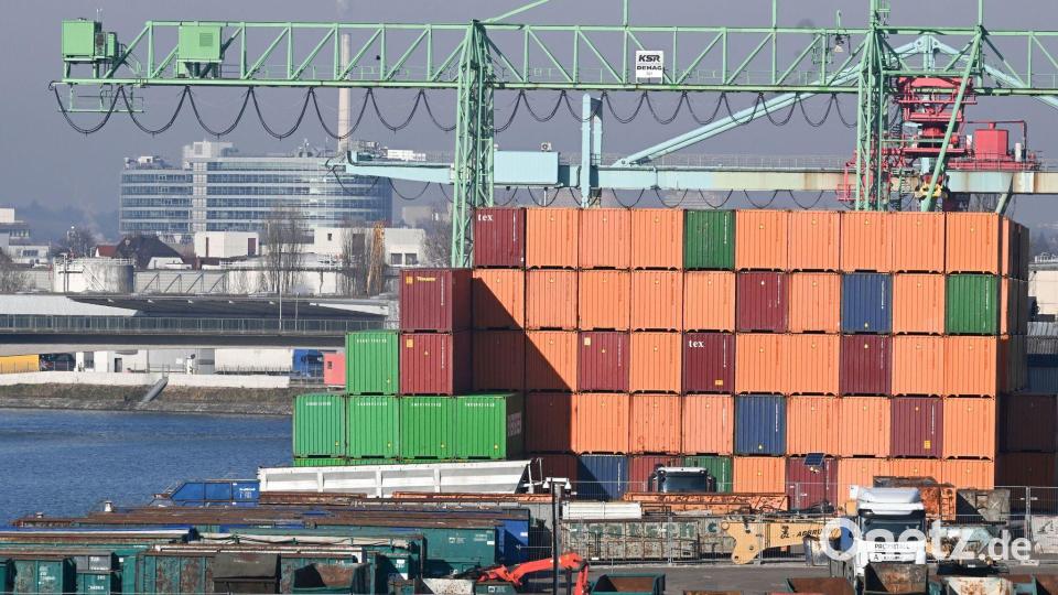 Deutschlands Exporteure haben nach dem Dämpfer zu Jahresbeginn im Februar wieder bessere Geschäfte gemacht. (Archivbild) Bild: Bernd Weißbrod/dpa