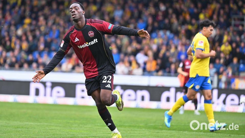 Rabby Nzingoula begeistert seinen Trainer. (Archivbild) Bild: Swen Pförtner/dpa