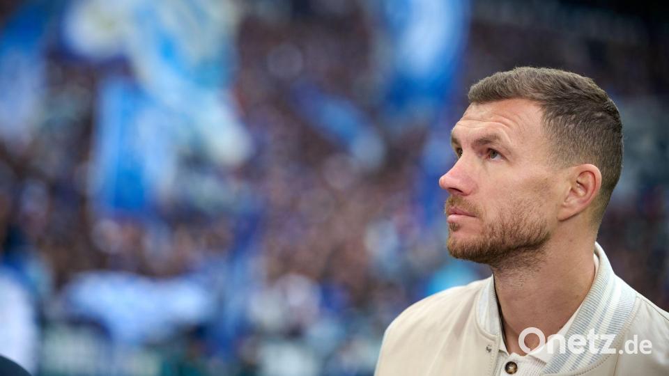 Starstürmer Dzeko fehlt Schalke verletzt. (Archivbild) Bild: Bernd Thissen/dpa