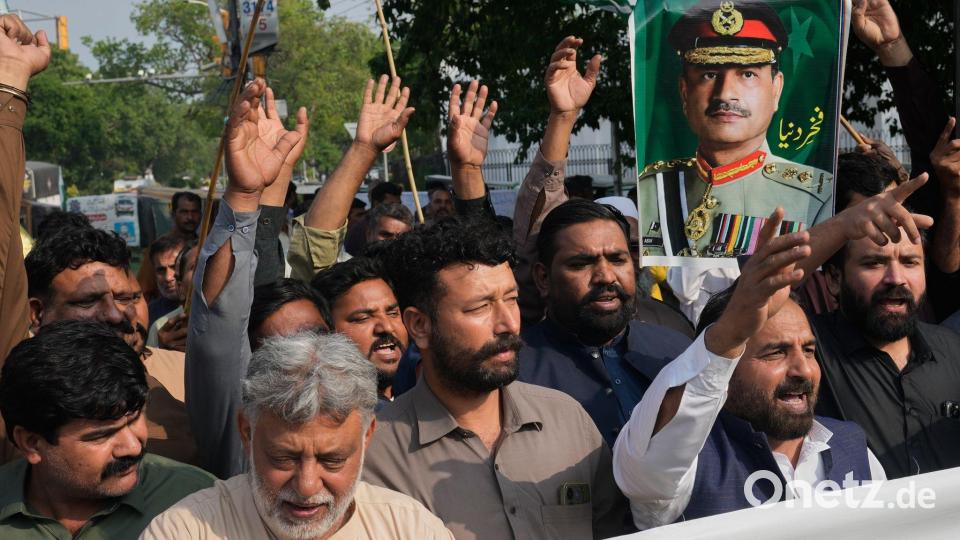 Pakistans Armeechef, Feldmarschall Asim Munir, verbindet eine enge Beziehung mit US-Präsident Donald Trump. (Archivbild) Bild: K.M. Chaudary/AP/dpa