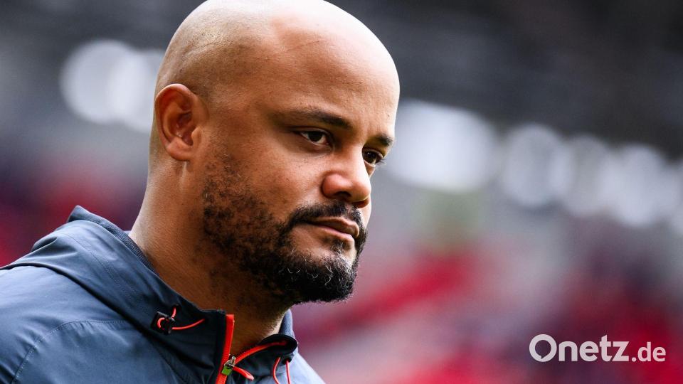 Vincent Kompany lässt sich nicht in die Karten schauen. (Archivbild) Bild: Tom Weller/dpa