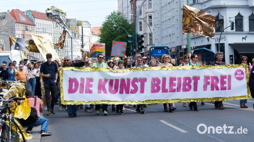 Für die Kunstfreiheit wurde in Berlin schon 2019 demonstriert. (Archivbild) Bild: Annette Riedl/dpa