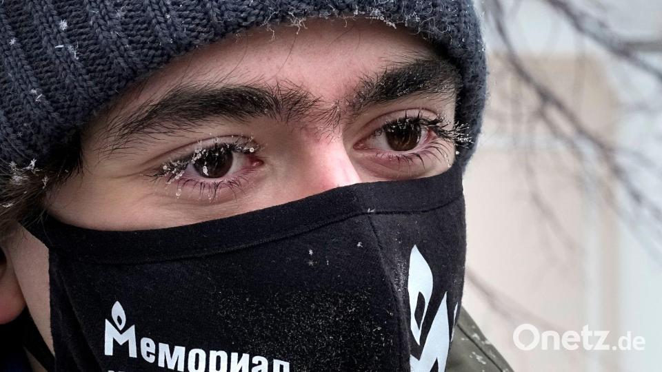 Die mit dem Friedensnobelpreis geehrte Menschenrechtsorganisation Memorial ist in Russland verboten worden. (Archivbild) Bild: Alexander Zemlianichenko/AP/dpa