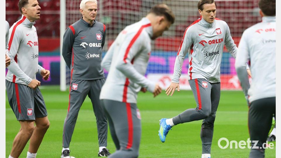 Der Co-Trainer von Polens Fußball-Nationalmannschaft, Jacek Magiera, ist gestorben. (Archivbild) Bild: Marcin Cholewinski/ZUMA Press Wire/dpa